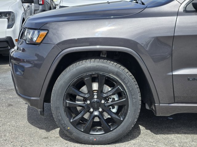 Used 2021 Jeep Grand Cherokee Laredo X image 8