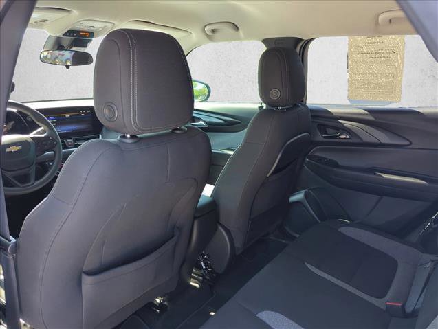 Used 2024 Chevrolet TrailBlazer LT FWD image 17