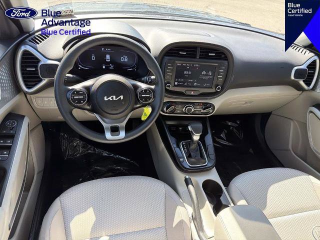 Used 2025 Kia Soul LX FWD image 10
