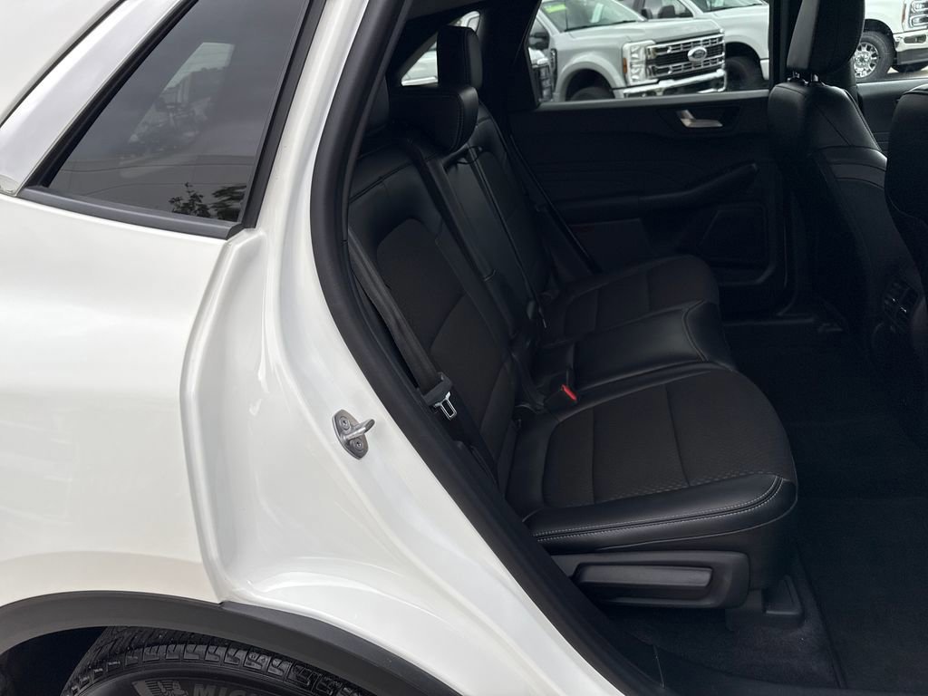 Certified 2024 Ford Escape SE image 27