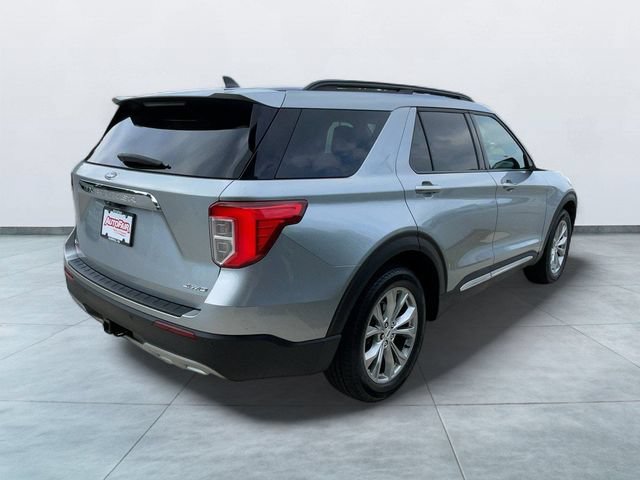 Certified 2023 Ford Explorer XLT w/ Equipment Group 202A AWD/4WD image 7