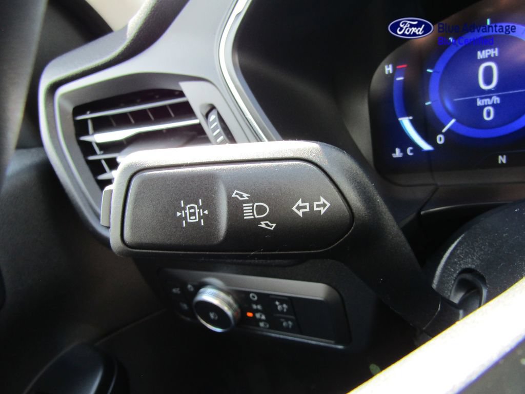 Certified 2022 Ford Escape Titanium FWD image 31