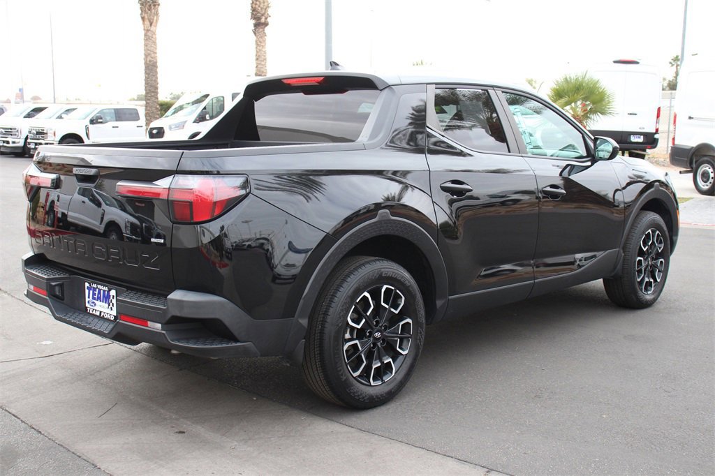 Used 2023 Hyundai Santa Cruz SE w/ Cargo Package image 7