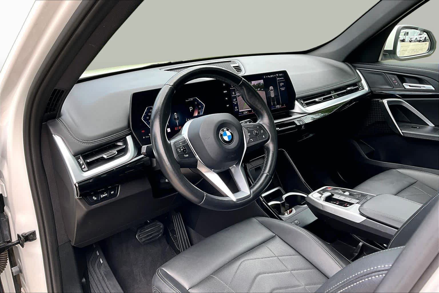 Used 2025 BMW X1 xDrive28i AWD/4WD image 18