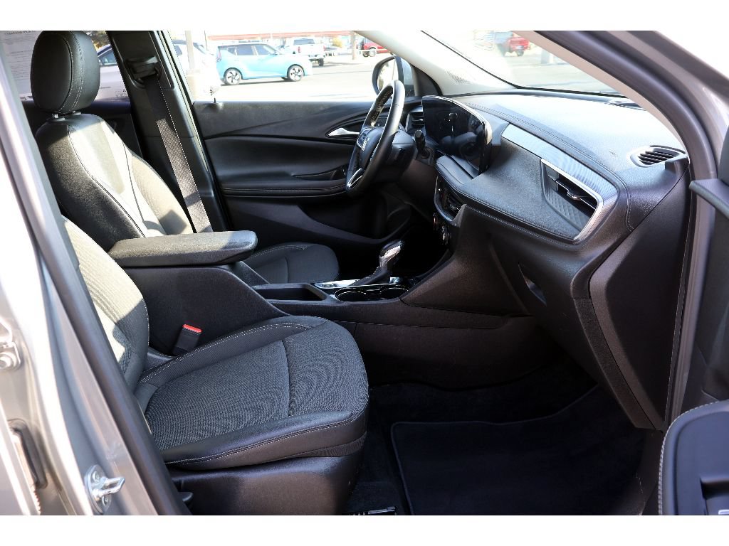 Used 2024 Buick Encore GX Preferred FWD image 13