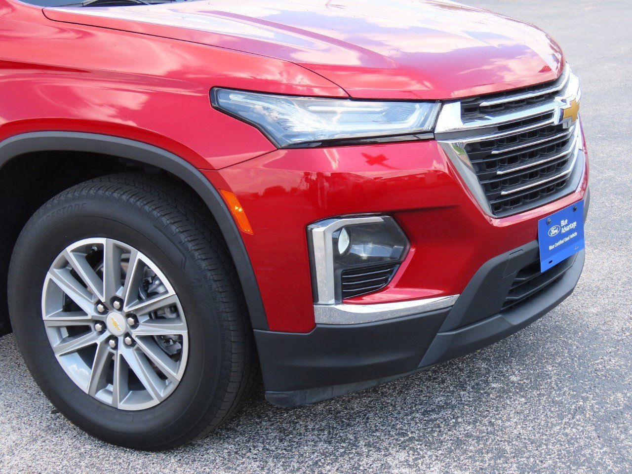 Used 2023 Chevrolet Traverse LT image 11