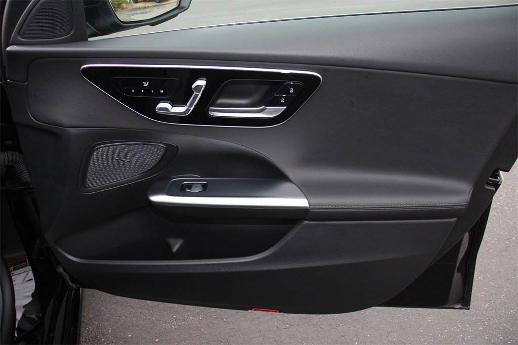 Used 2024 Mercedes-Benz C 300 Sedan image 28