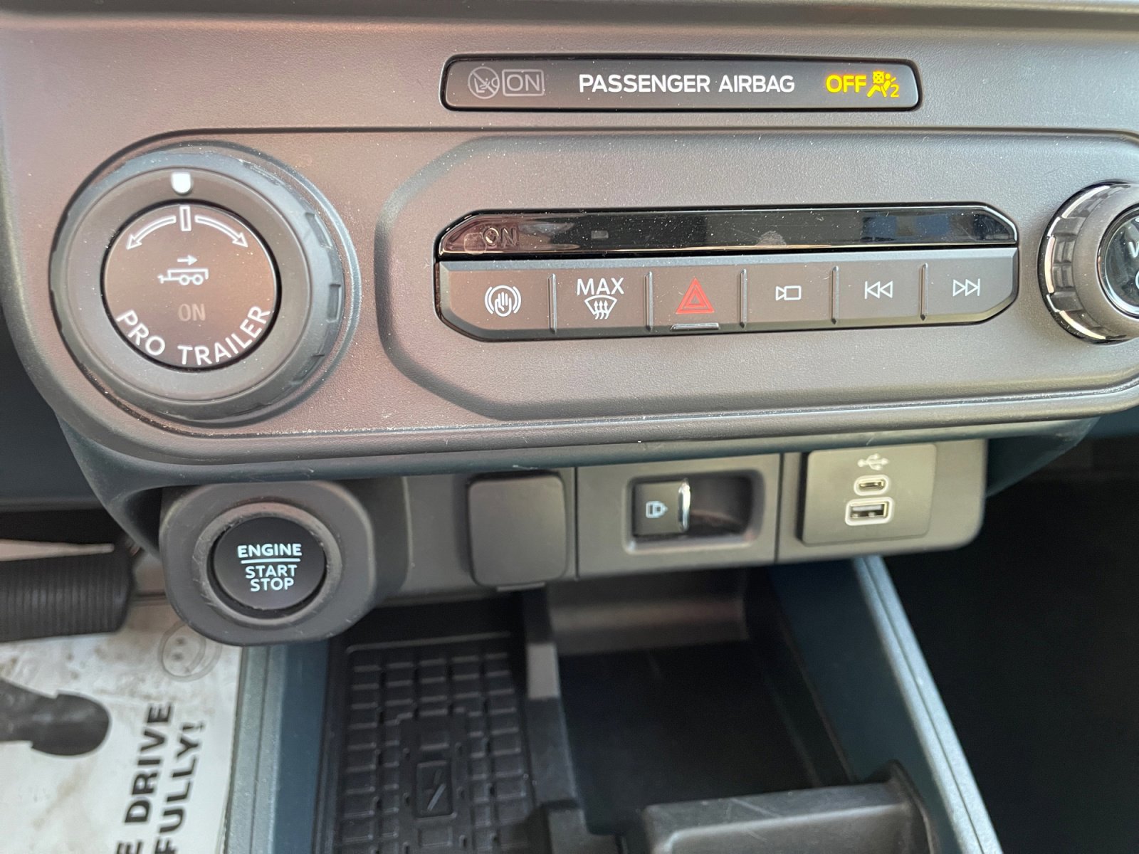 Certified 2025 Ford Maverick Lariat w/ 4K Tow Package AWD/4WD image 24
