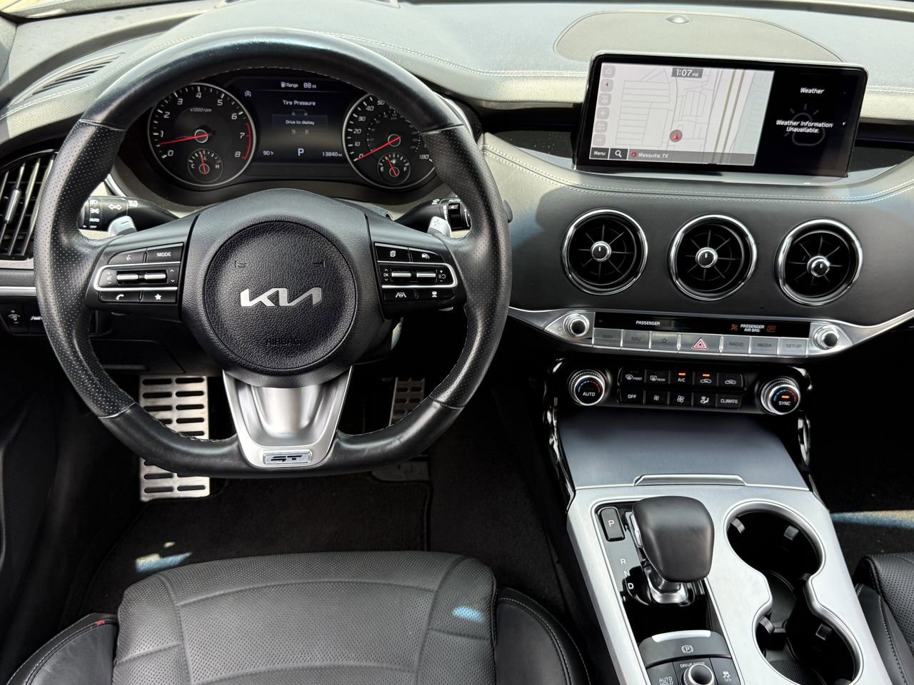 Used 2023 Kia Stinger GT2 RWD image 13