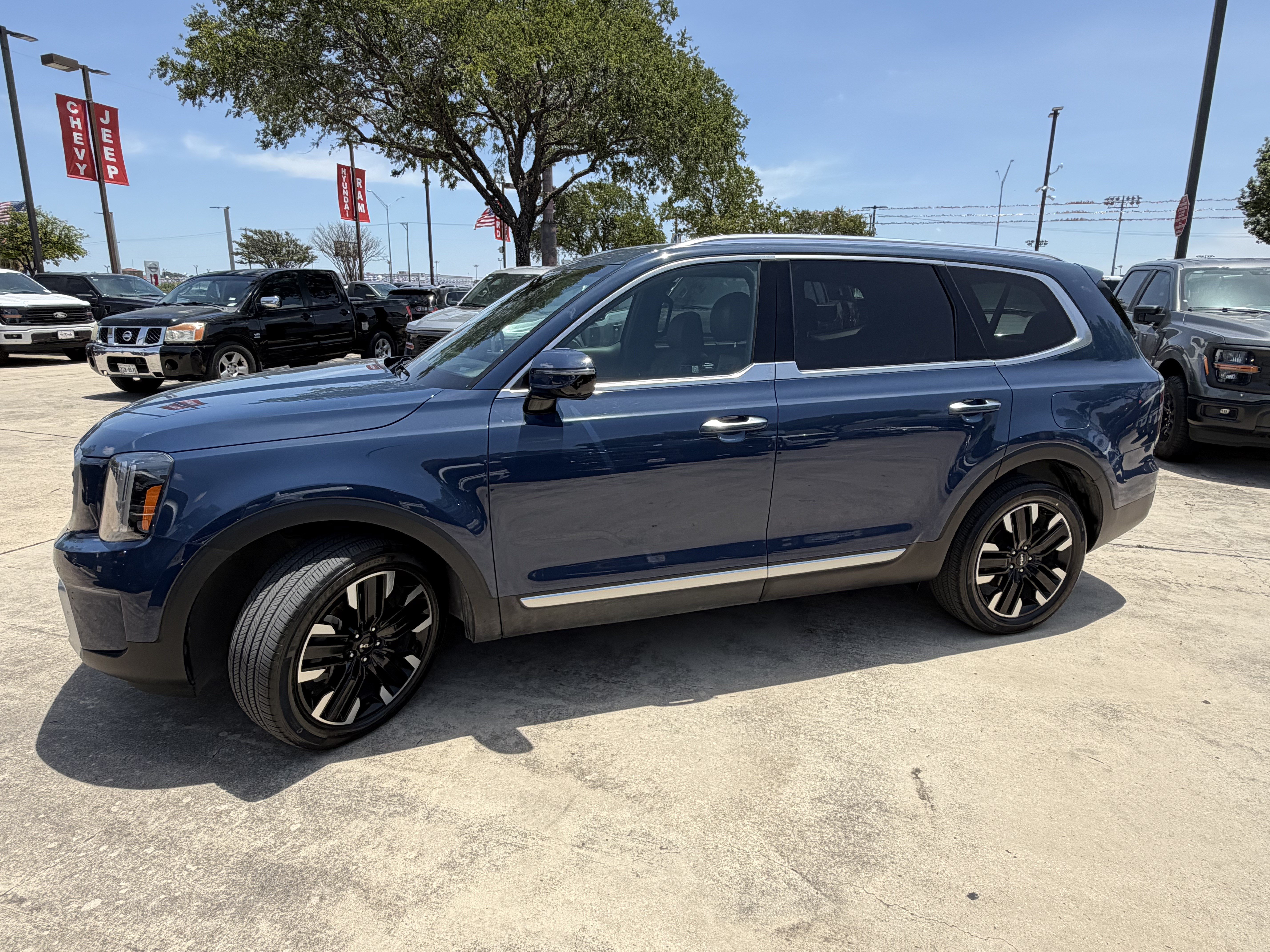 Used 2024 Kia Telluride SX Prestige AWD/4WD image 12