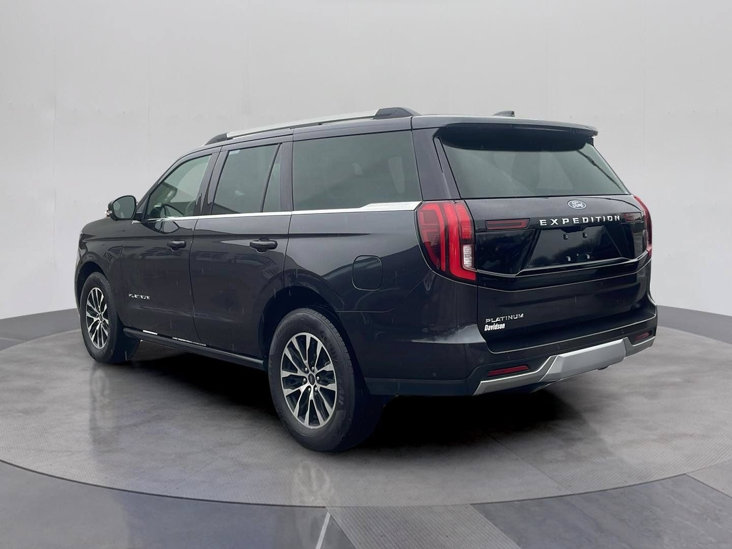 Certified 2025 Ford Expedition Platinum AWD/4WD image 3
