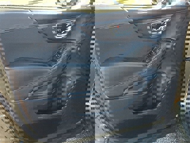 Used 2024 Subaru Forester Premium image 16