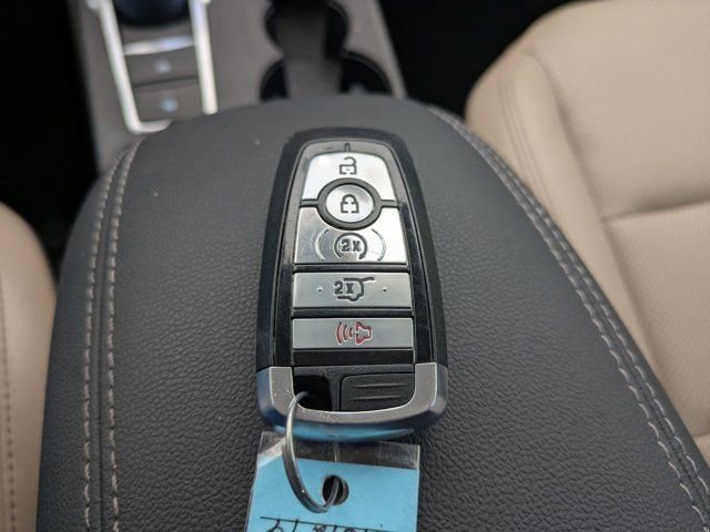 Certified 2020 Ford Escape SEL image 31