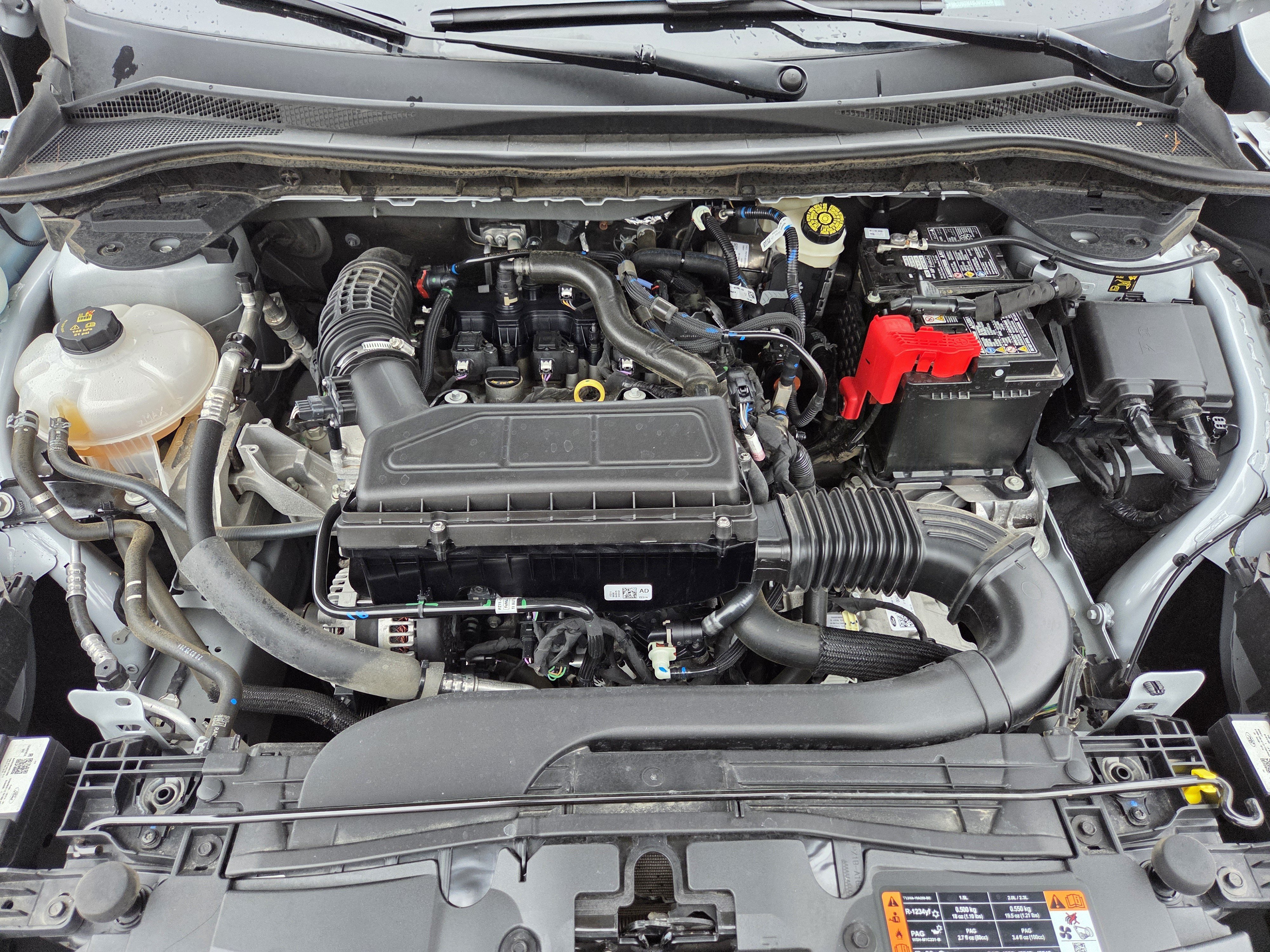 Certified 2025 Ford Escape Active AWD/4WD image 9
