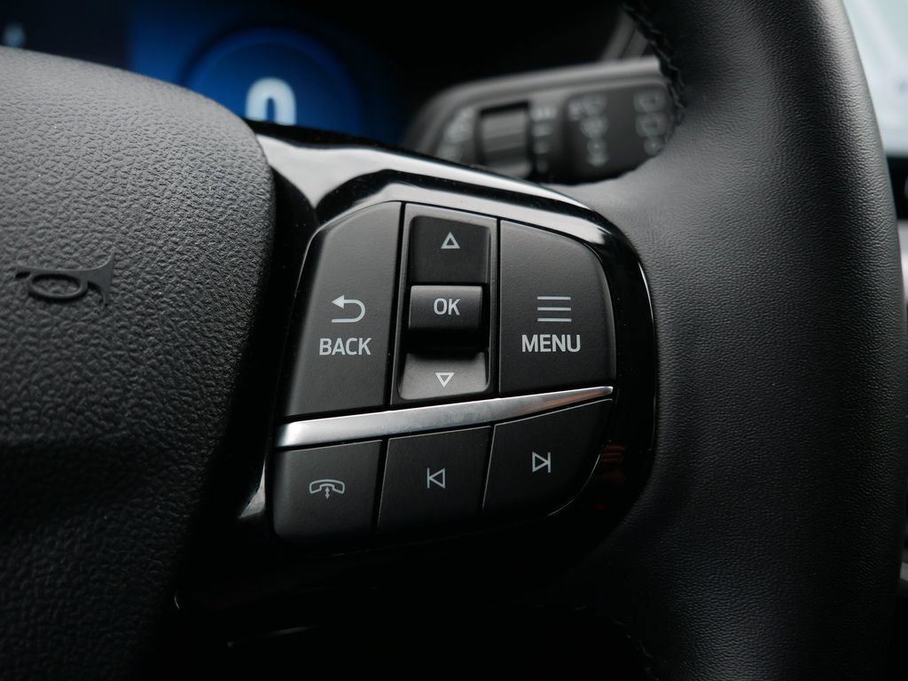 Certified 2024 Ford Escape Platinum AWD/4WD image 18