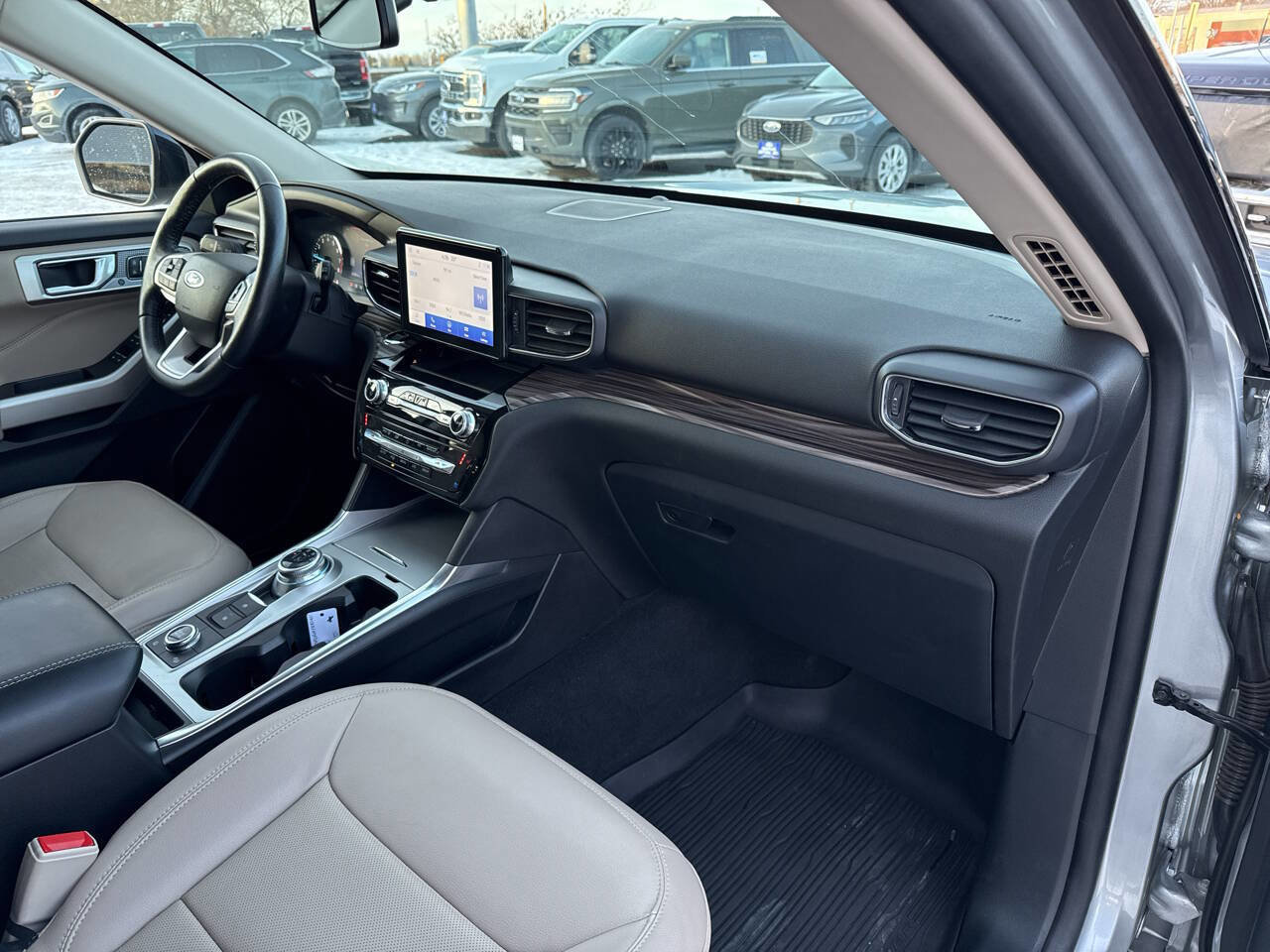 Certified 2023 Ford Explorer Limited w/ Equipment Group 301A image 27