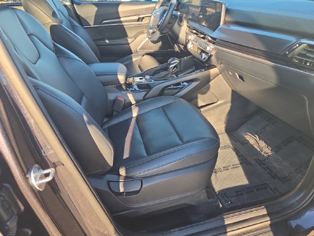 Used 2025 Kia Telluride S FWD image 31