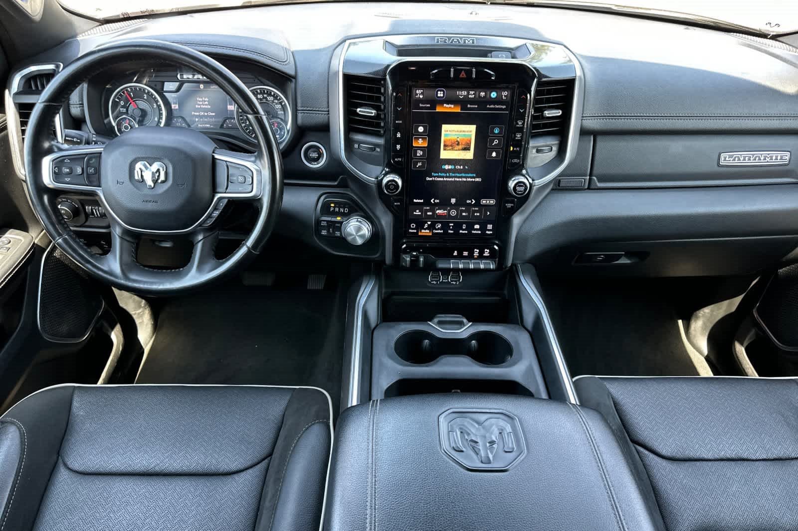 Used 2022 RAM 1500 Laramie w/ Sport Appearance Package image 9