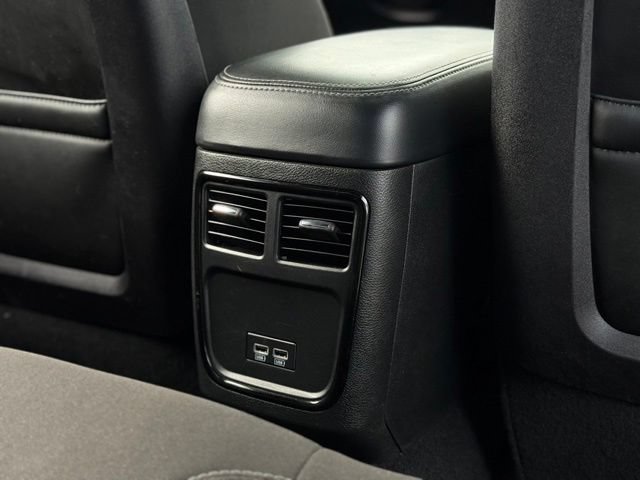 Used 2023 Dodge Charger GT w/ Technology Group RWD image 16