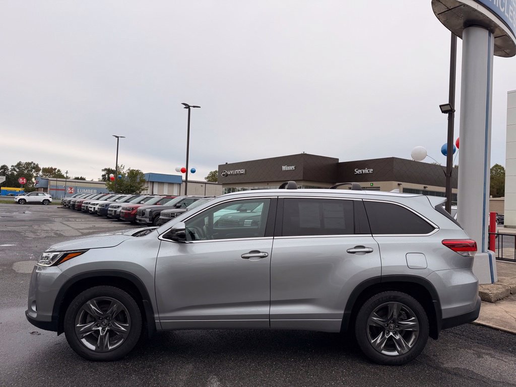 Used 2019 Toyota Highlander Limited Platinum AWD/4WD image 2