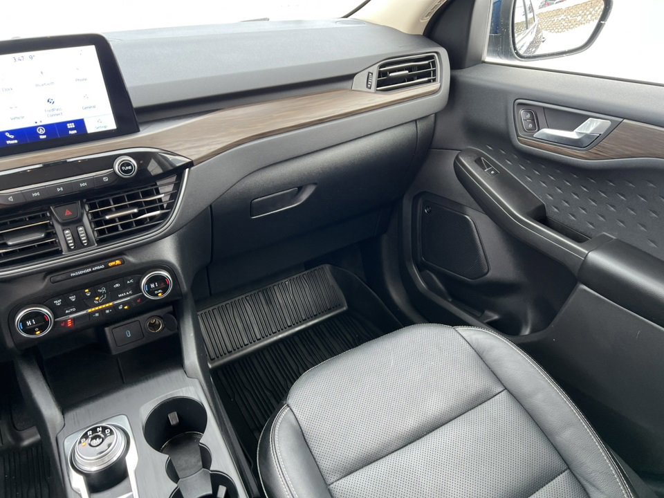 Certified 2020 Ford Escape Titanium image 33