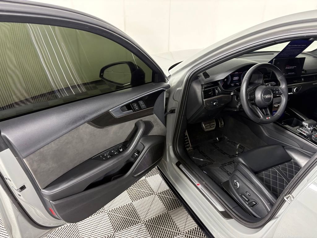 Used 2020 Audi S4 Premium Plus w/ Premium Plus Package image 12