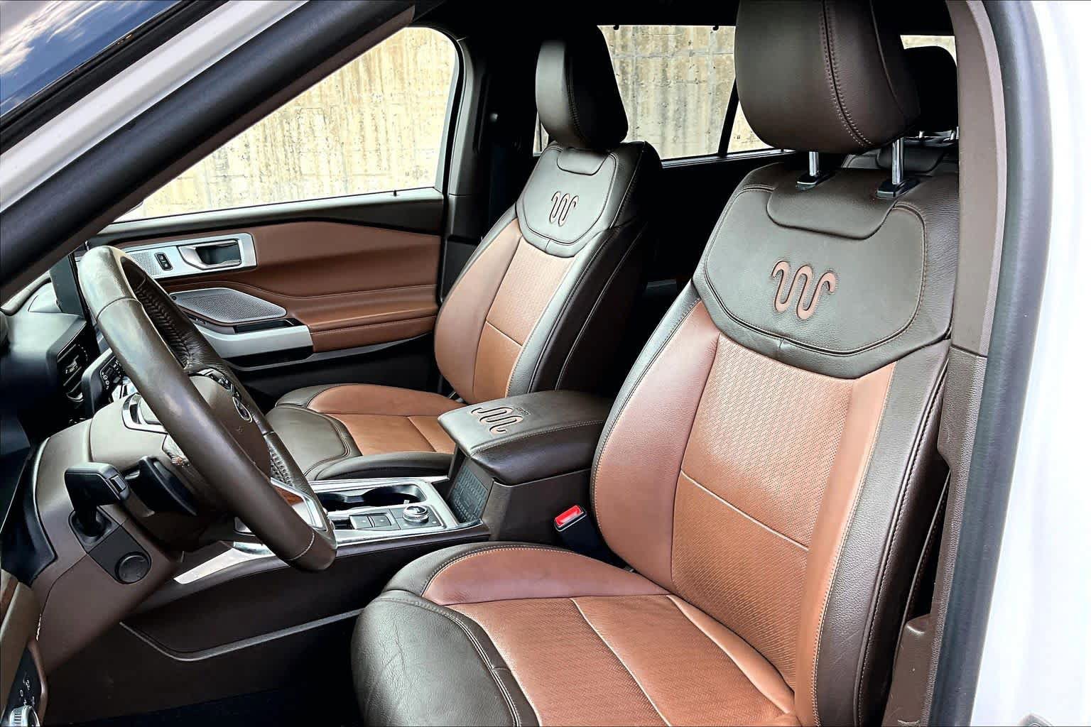 Certified 2021 Ford Explorer King Ranch w/ Premium Technology Package AWD/4WD image 8
