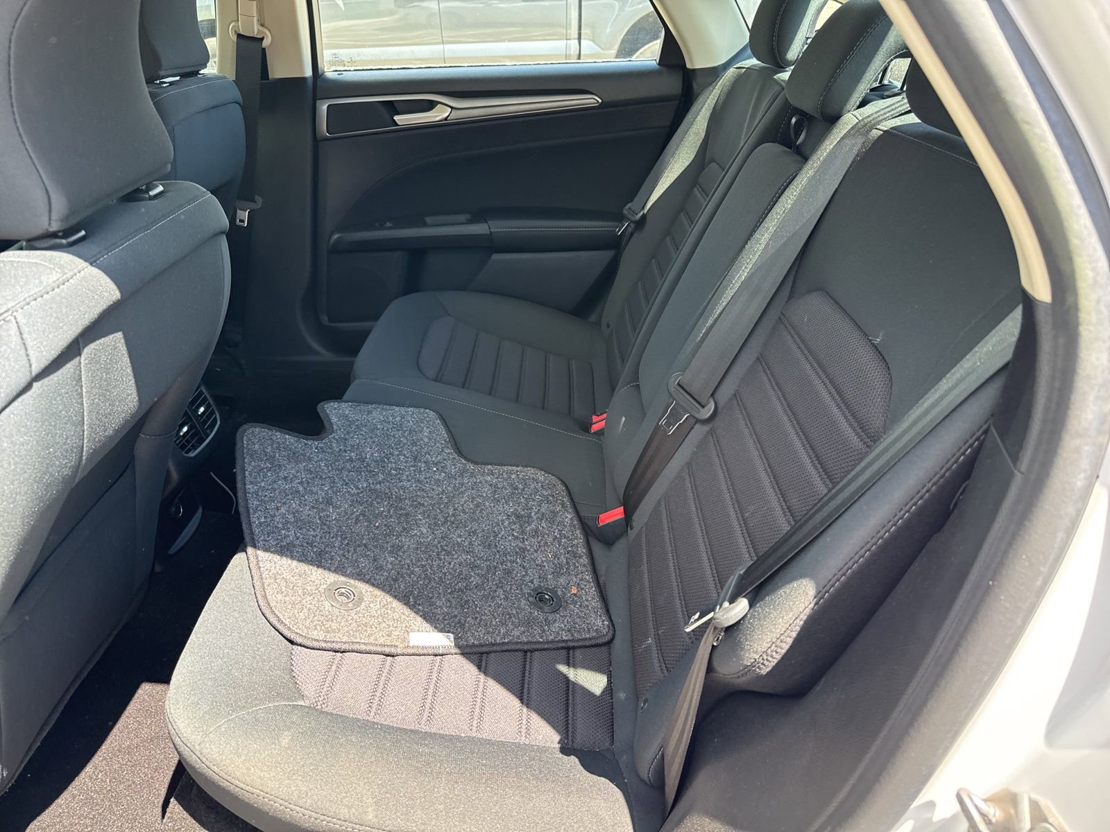 Certified 2019 Ford Fusion SE FWD image 15