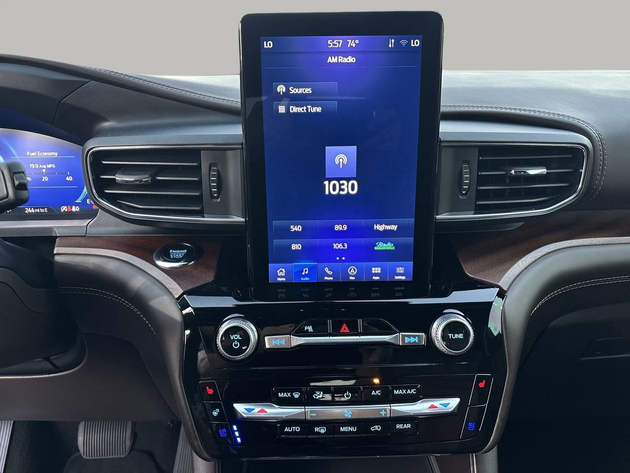 Certified 2024 Ford Explorer King Ranch w/ Technology Package image 29