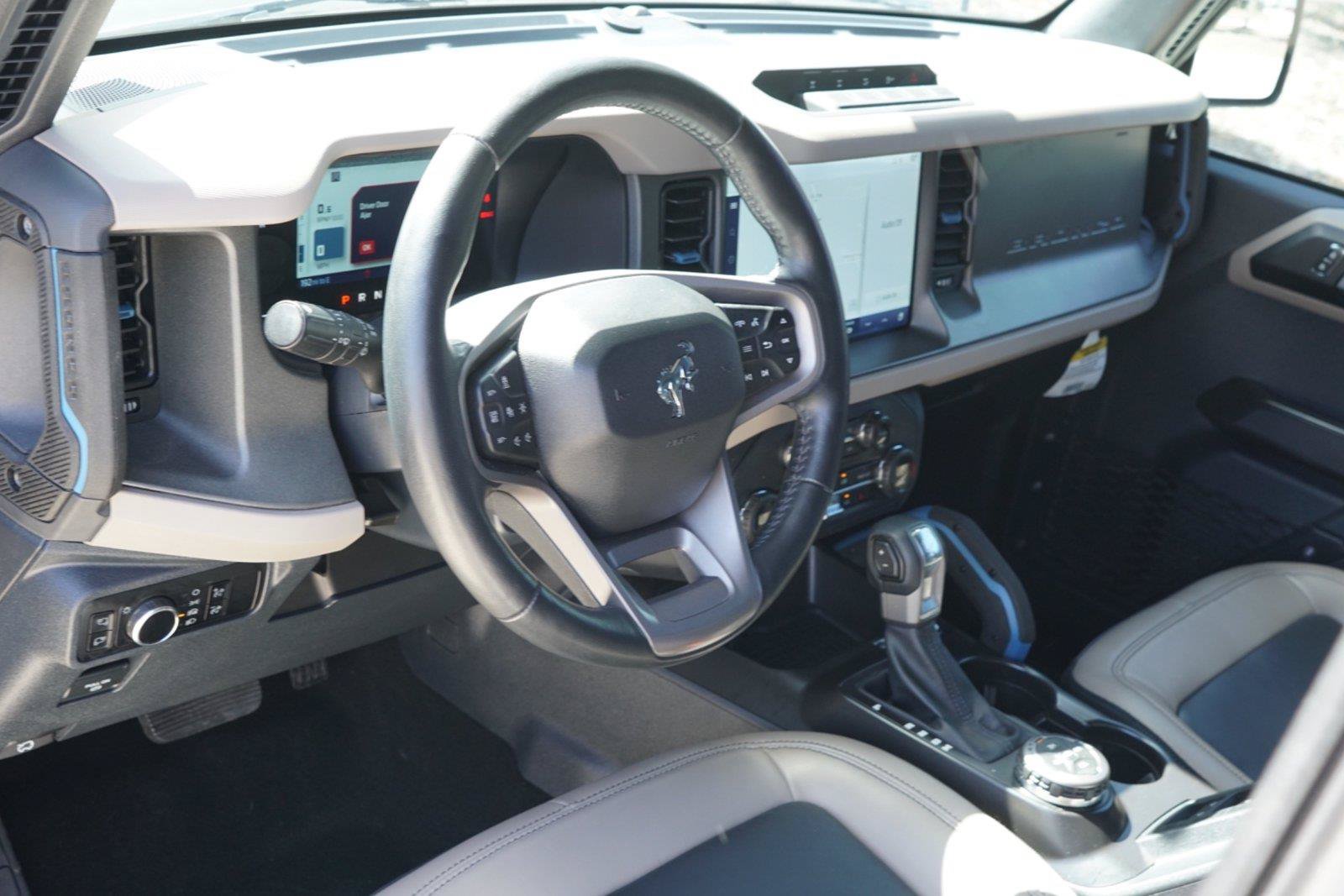 Certified 2024 Ford Bronco Wildtrak AWD/4WD image 9