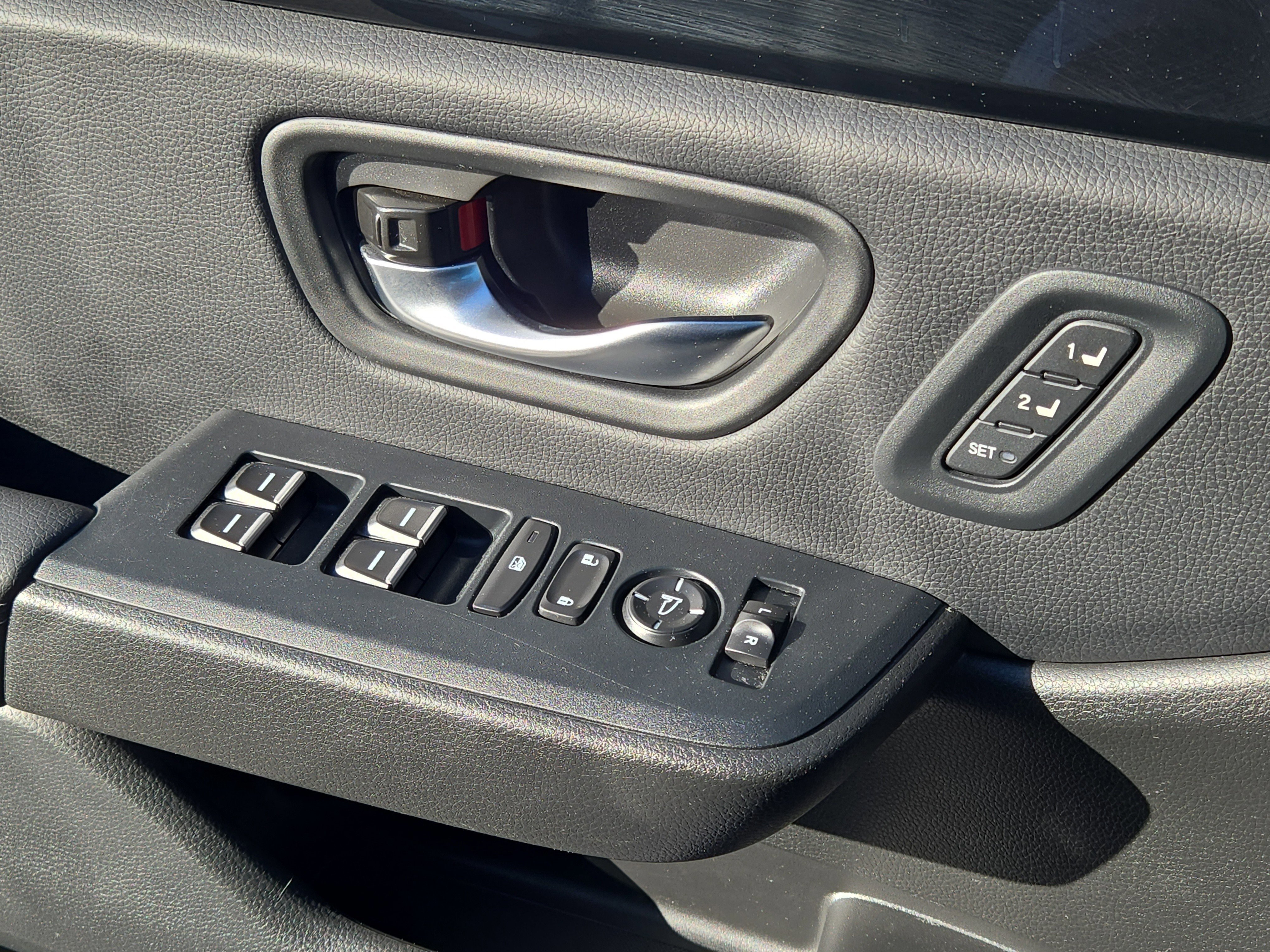 Used 2024 Honda Pilot Touring image 22