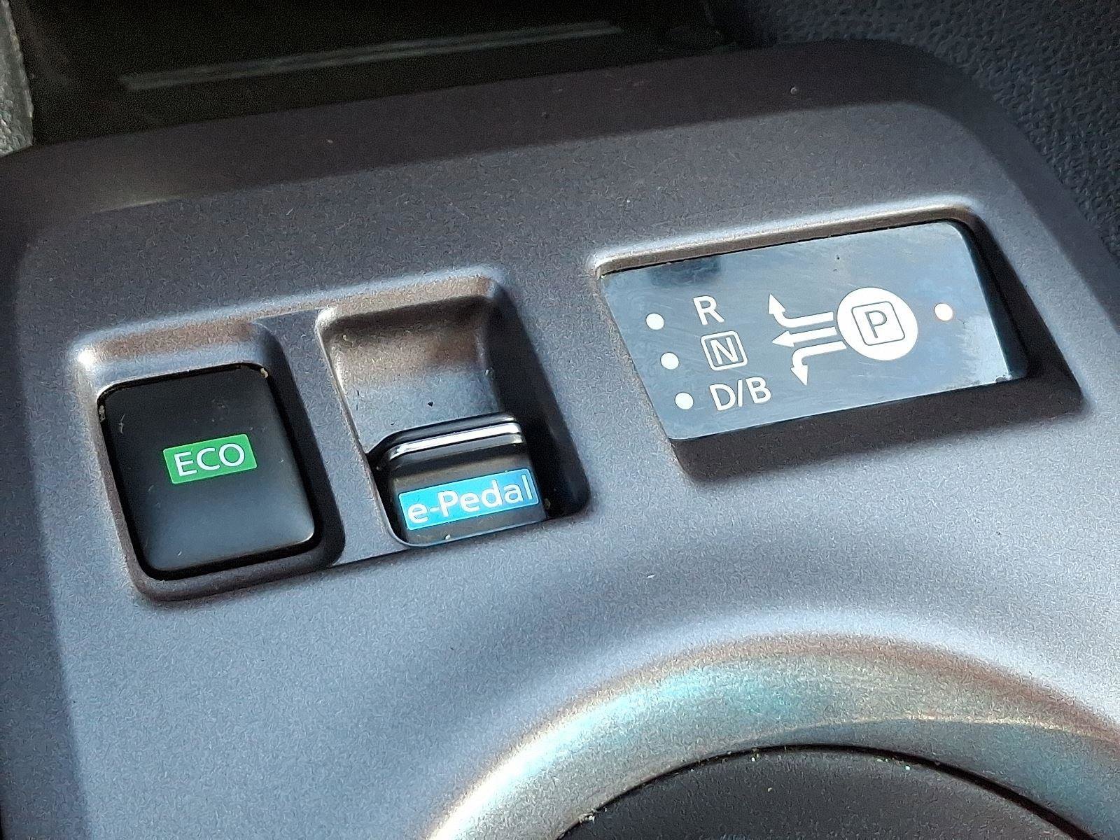 Used 2023 Nissan Leaf S image 24