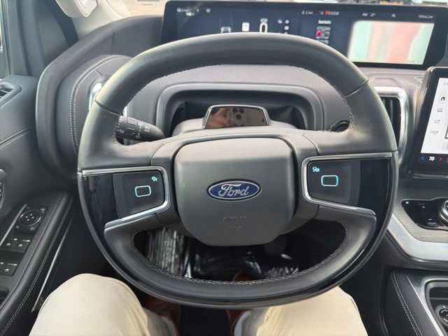 Certified 2025 Ford Expedition Max Platinum image 12