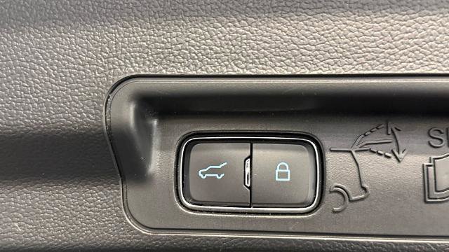 Certified 2023 Ford Explorer XLT w/ Equipment Group 202A image 32