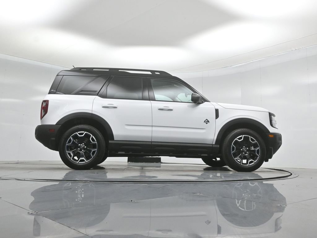 Certified 2025 Ford Bronco Sport Outer Banks w/ Outer Banks Tech Package+ AWD/4WD image 49