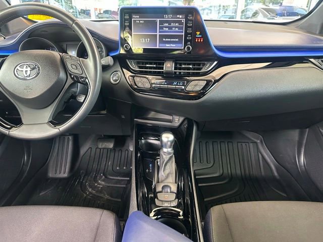 Used 2020 Toyota C-HR XLE FWD image 16