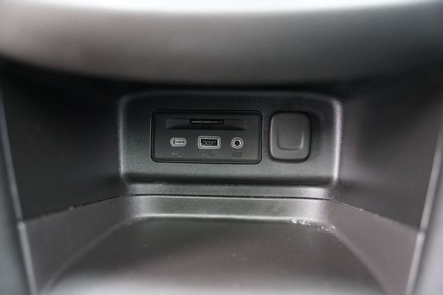 Used 2022 Chevrolet Equinox RS w/ RS Leather Package image 16