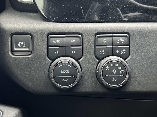 Used 2023 Chevrolet Silverado 1500 LT Trail Boss w/ LT Trail Boss Premium Package image 28