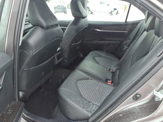 Used 2024 Toyota Camry SE image 10