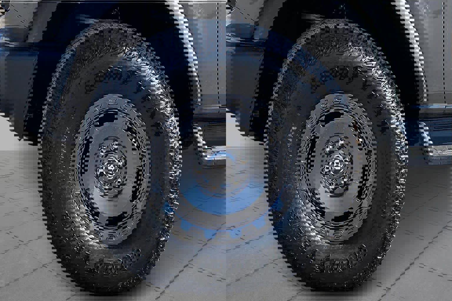 Certified 2025 Ford Bronco Outer Banks w/ Sasquatch Package image 13