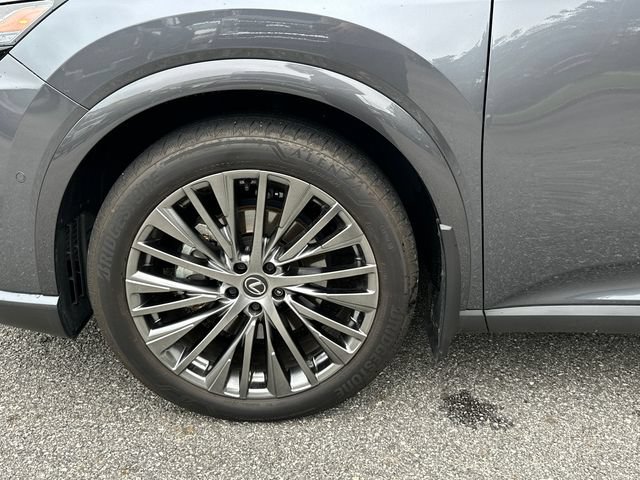 Used 2024 Lexus RX 450h AWD w/ Convenience Package image 11