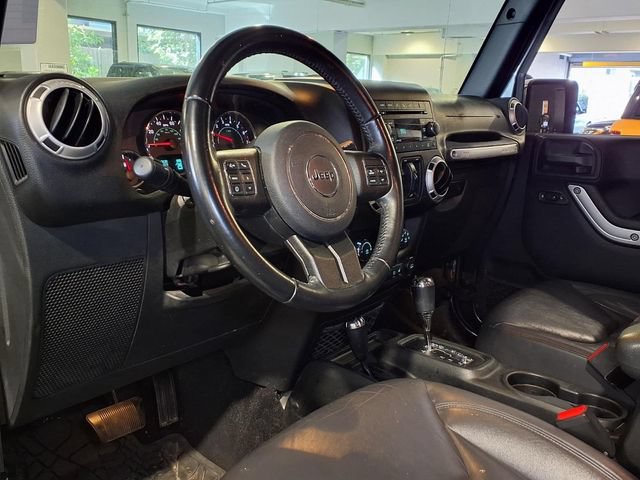 Used 2017 Jeep Wrangler Unlimited Sahara w/ Mopar Chrome Edition Group AWD/4WD image 28