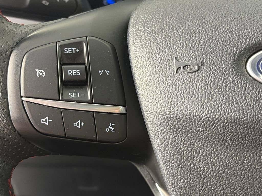 Certified 2025 Ford Escape ST-Line Select image 17
