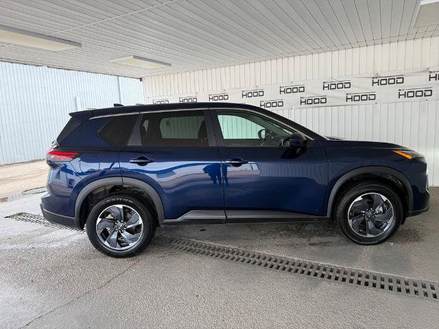Used 2024 Nissan Rogue SV FWD image 19