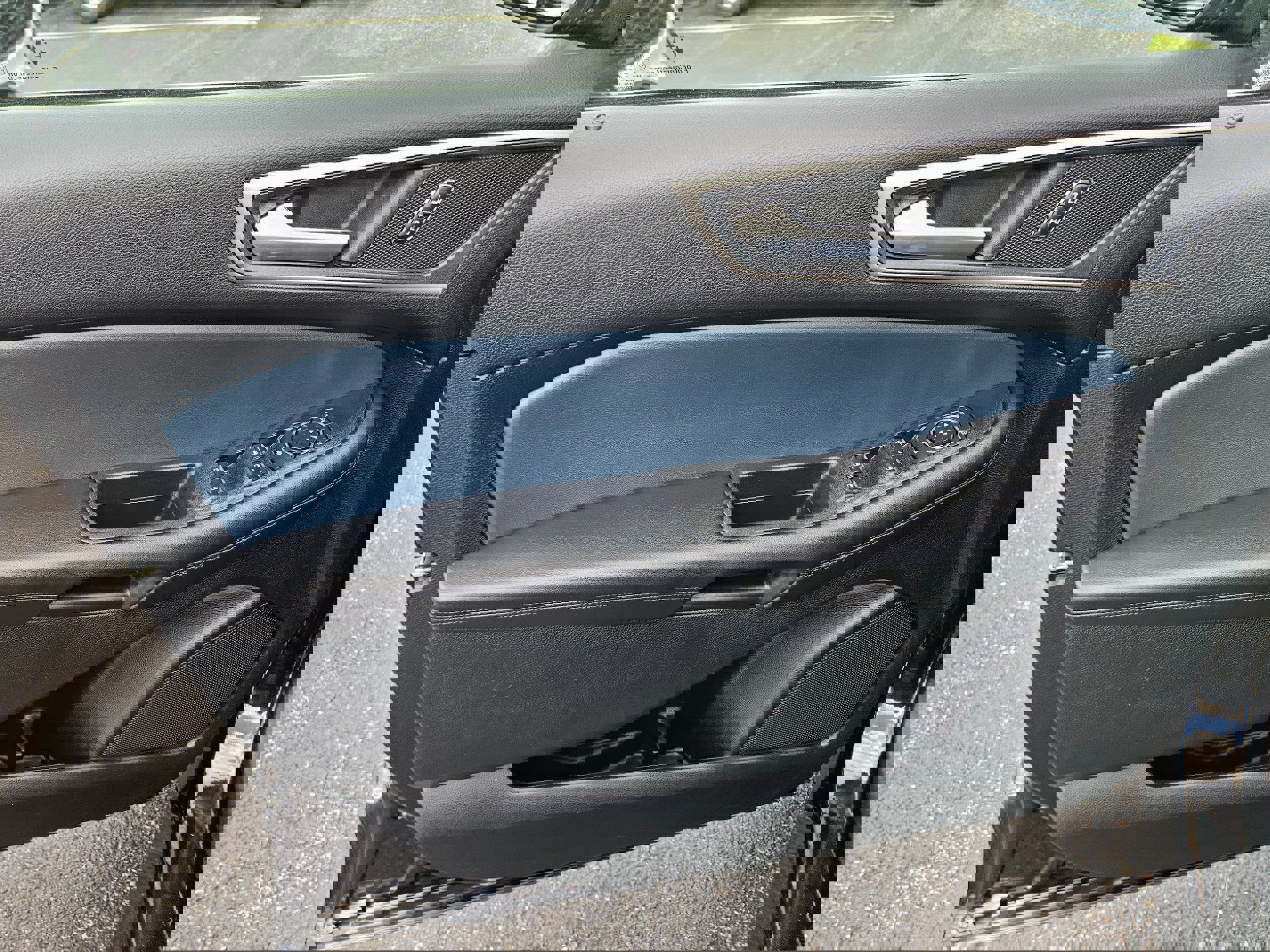 Certified 2022 Ford Edge SEL w/ Sport Appearance Package image 17