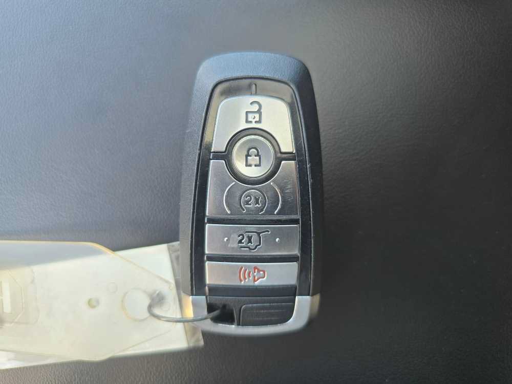 Certified 2021 Ford Explorer Limited w/ Hybrid Equipment Group 310A AWD/4WD image 22