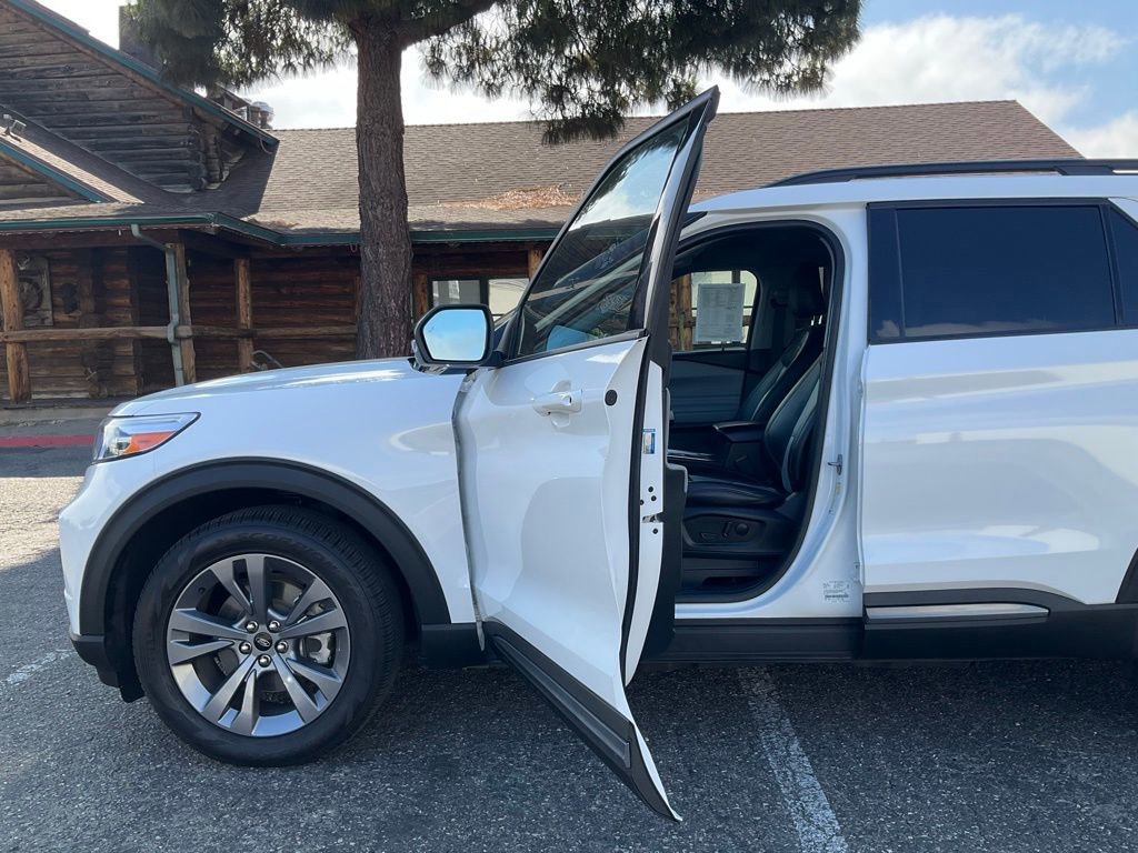 Certified 2022 Ford Explorer XLT w/ Equipment Group 202A image 69