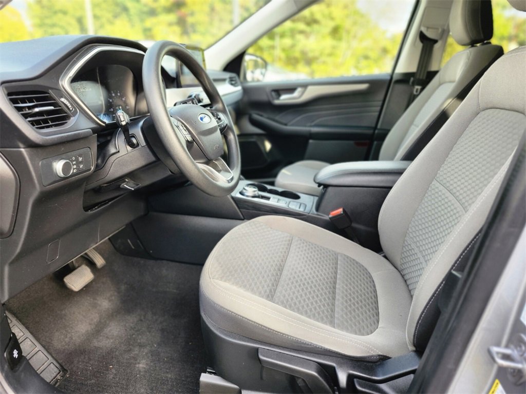 Certified 2021 Ford Escape SE w/ SE Sport Appearance Package image 18