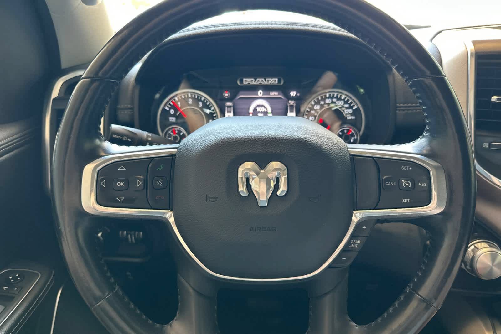 Used 2022 RAM 1500 Laramie AWD/4WD image 23