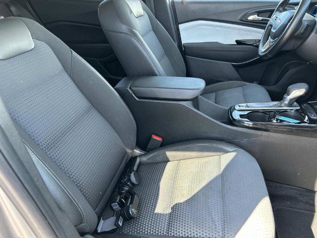 Used 2024 Chevrolet Trax LT w/ Driver Confidence Package FWD image 23